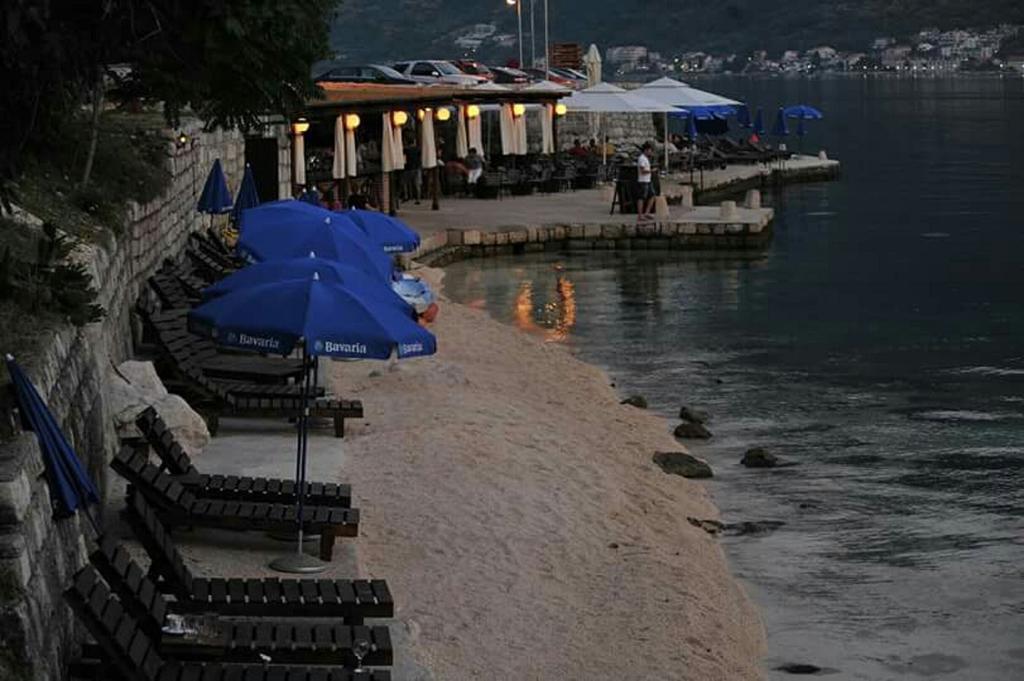Holiday Home Stone House Perast Dış mekan fotoğraf